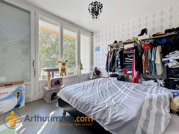 Vente                                                      Appartement
                        
                     3 pièces                      65 m2                     à Reims