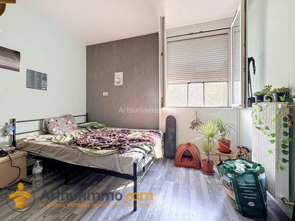 Vente                                                      Appartement
                        
                     3 pièces                      65 m2                     à Reims