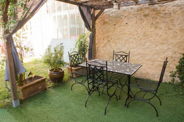 Grande maison en pierre de 386 m² avec espace modulable – 10 min de Langon