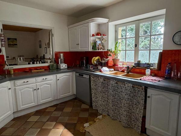 Grande maison en pierre de 386 m² avec espace modulable – 10 min de Langon