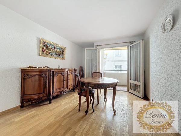 Nîmes (30000) Centre ville P4 94m2 4 Balcons Cave Garage