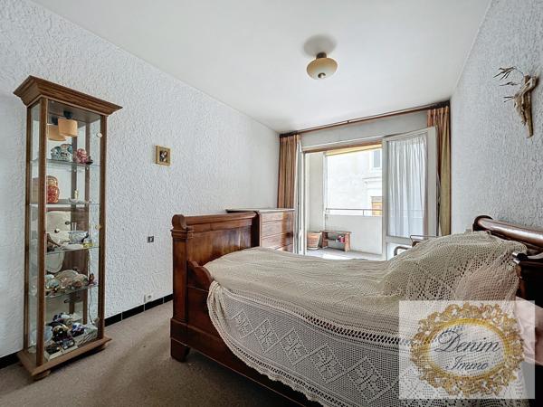 Nîmes (30000) Centre ville P4 94m2 4 Balcons Cave Garage