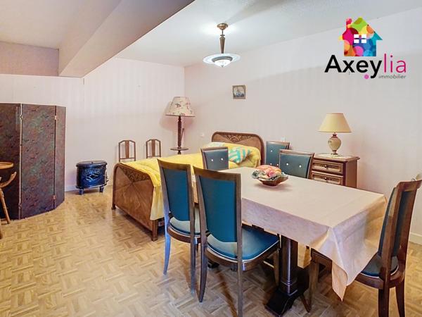 Changy (42310) A VENDRE- CHANGY- MAISON DE BOURG AVEC TERRASSE ET COUR