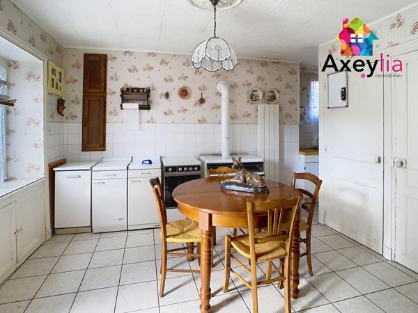 Changy (42310) A VENDRE- CHANGY- MAISON DE BOURG AVEC TERRASSE ET COUR