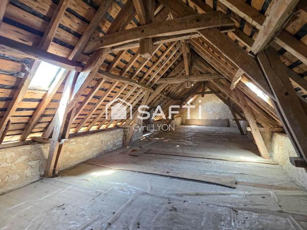Maison de bourg avec dépendance !