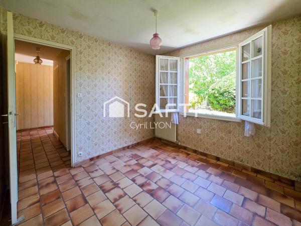 Maison de bourg avec dépendance !