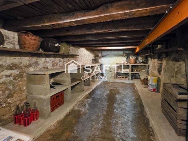Maison de bourg avec dépendance !