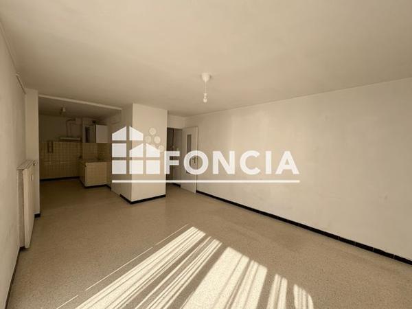 Location Studio 38 m² - 18 AVENUE NOCART Hyeres 83400