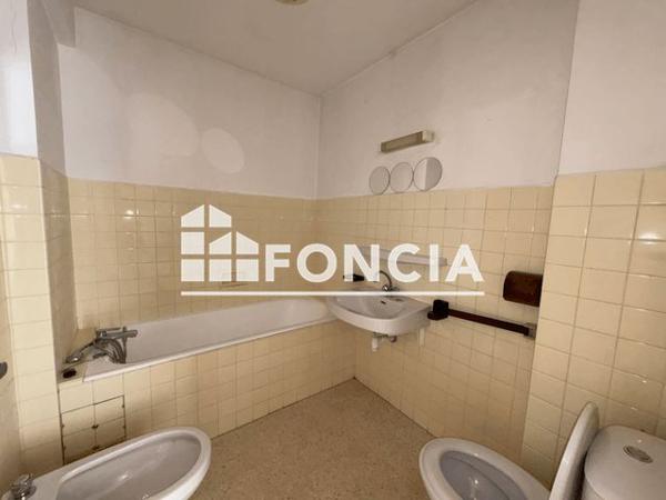 Location Studio 38 m² - 18 AVENUE NOCART Hyeres 83400