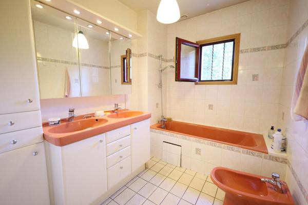 Maison 5 chambres sur grand terrain