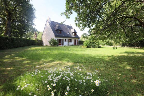 Maison 5 chambres sur grand terrain