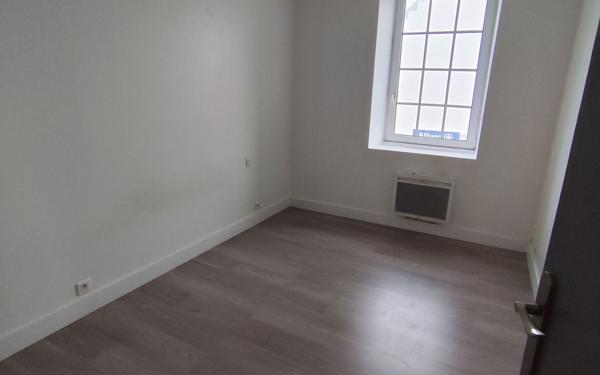 Appartement à louer    3 pièces • 59,80 m2 Saint-Pol-de-Léon
