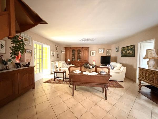 Champigny (89340) Grande maison familiale à Champigny-sur-Yonne