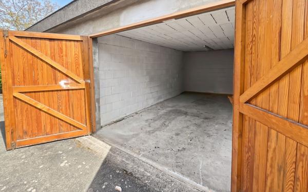 Stationnement à vendre    Sannois