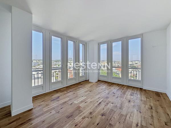 Appartement 2 pièces lumineux avec vue dégagée sur Paris - Boulogne-Billancourt