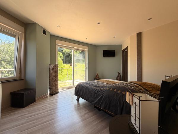 Magnifique maison de 187 m2 - 4 chambres - piscine à Cravanche en limite de BELFORT