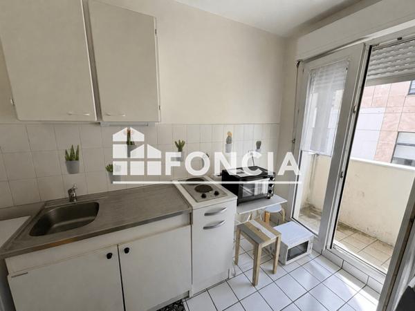 Location Studio 29.45 m² - 8 RUE DE LA PREFECTURE Tours 37000