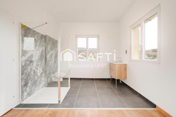 Idéalement situé ! Beaux volumes !