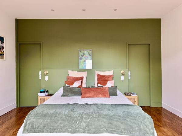 Maison
                                                                                                                                                                                                                                                                                                                        9 pièce(s)                                                                                                                                                                                                          4 chambre(s)                                                                                                                                                                                                          290  m²