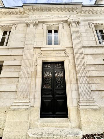 Maison
                                                                                                                                                                                                                                                                                                                        9 pièce(s)                                                                                                                                                                                                          4 chambre(s)                                                                                                                                                                                                          290  m²