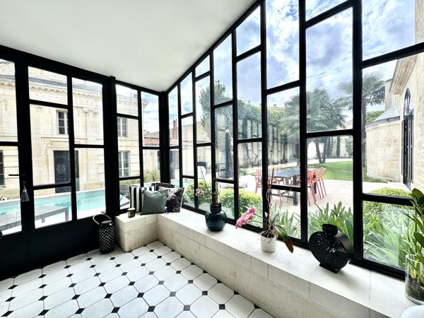 Maison
                                                                                                                                                                                                                                                                                                                        9 pièce(s)                                                                                                                                                                                                          4 chambre(s)                                                                                                                                                                                                          290  m²