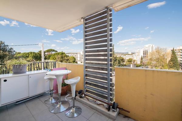 Dernier étage T3/T4 avec terrasses et vue mer