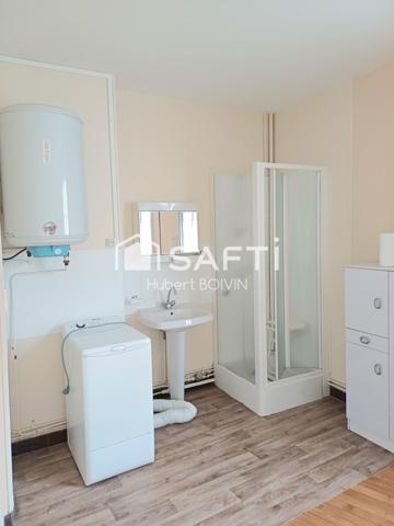 Centre Ville de FOUGERES, superbe appartement de 80m² habitables / 5 pièces...