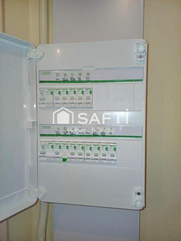 Centre Ville de FOUGERES, superbe appartement de 80m² habitables / 5 pièces...