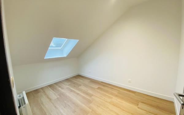 Appartement à louer    2 pièces •  Villeneuve-Saint-Germain