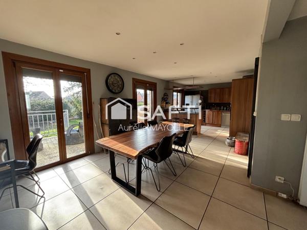 Maison individuelle en semi plain pied de 107m2, 3 chambres, jardin, sous sol complet