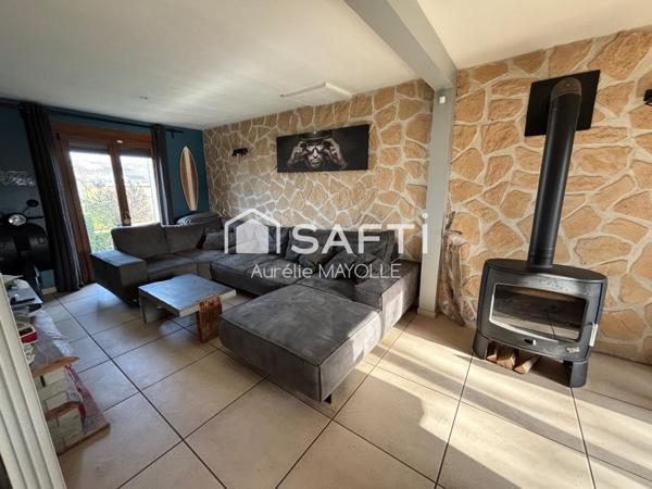 Maison individuelle en semi plain pied de 107m2, 3 chambres, jardin, sous sol complet