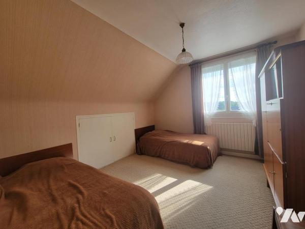 Maison d'habitation dans hameau en campagne