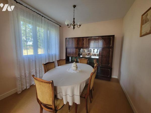 Maison d'habitation dans hameau en campagne