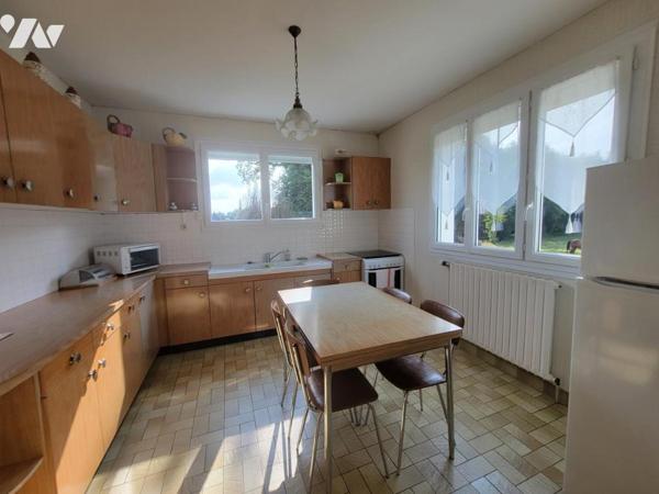 Maison d'habitation dans hameau en campagne