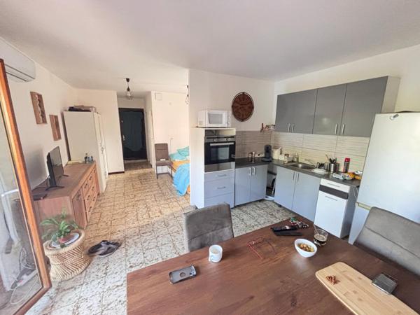 Studio de 36 m2 avec terrasse et petit jardin privatif