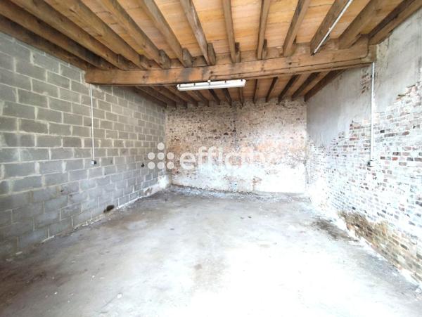 Local Commercial 3 pièces - 400 m²