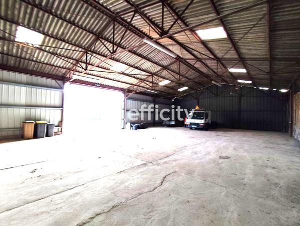 Local Commercial 3 pièces - 400 m²