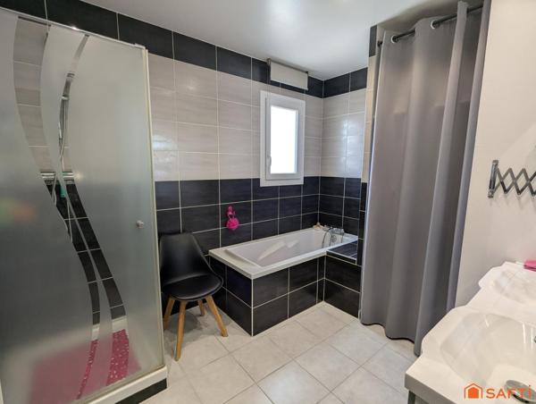 Magnifique maison avec piscine et terrain arboré