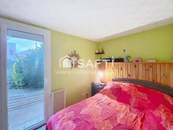 Maison traversante avec 2 chambres, mezzanine véranda et terrasses