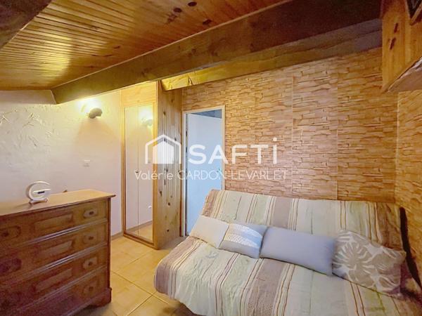 Maison traversante avec 2 chambres, mezzanine véranda et terrasses