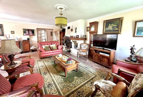VILLA AVEC PISCINE de PLAIN PIED