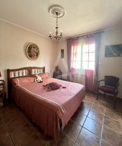 VILLA AVEC PISCINE de PLAIN PIED