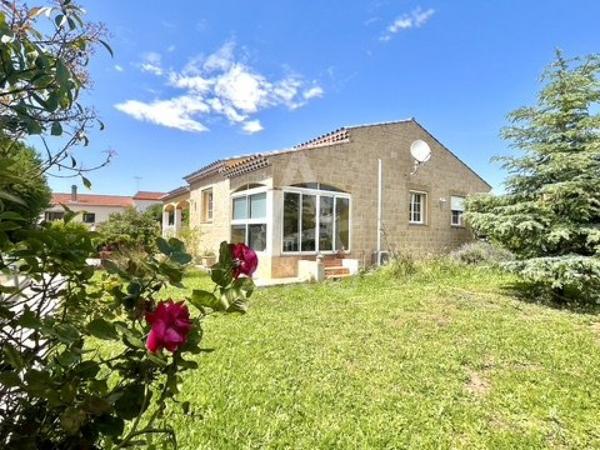 VILLA AVEC PISCINE de PLAIN PIED