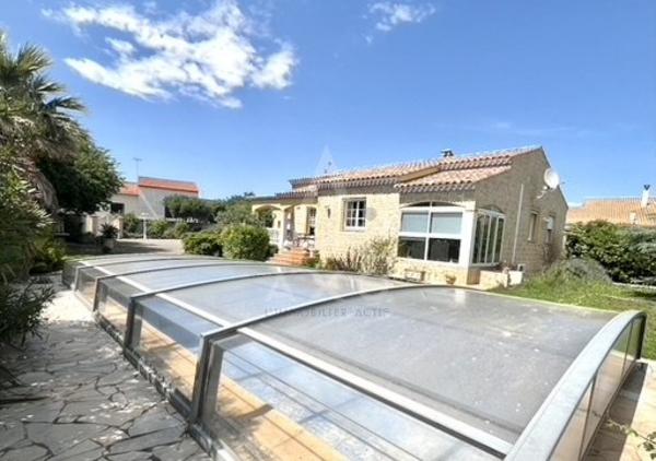 VILLA AVEC PISCINE de PLAIN PIED
