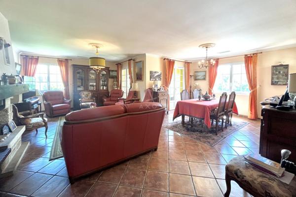 VILLA AVEC PISCINE de PLAIN PIED