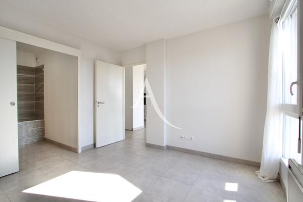 PIGNAN - APPARTEMENT 2 PIÈCE(S) 41,40 m2 - TERRASSE - DOUBLE PLACE DE STATIONNEMENT