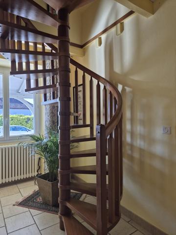 Montagrier (24350) Dordogne, Périgueux, Montagrier, Maison de plain pied 205 m², 4 chambres, terrain arboré clos, piscine sel