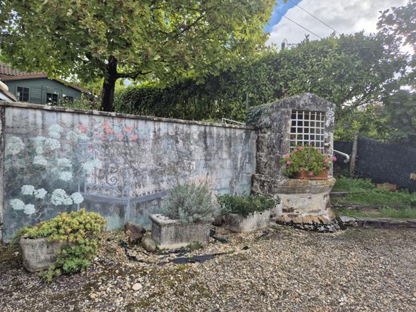 Montagrier (24350) Dordogne, Périgueux, Montagrier, Maison de plain pied 205 m², 4 chambres, terrain arboré clos, piscine sel