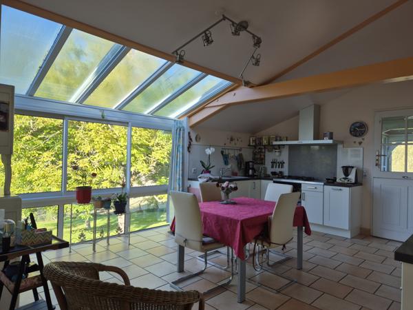 Montagrier (24350) Dordogne, Périgueux, Montagrier, Maison de plain pied 205 m², 4 chambres, terrain arboré clos, piscine sel