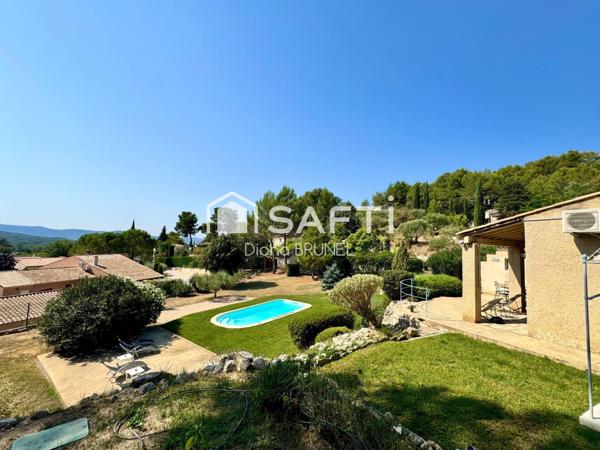 Villa avec piscine, dépendance, garage